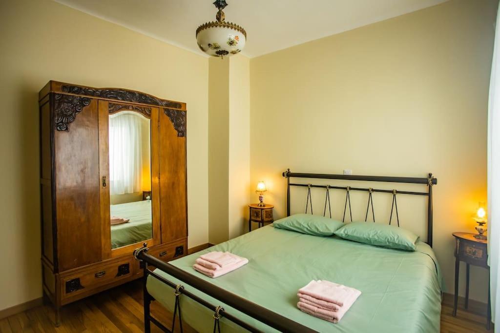 Plaka Vintage Apartment Athena Bagian luar foto