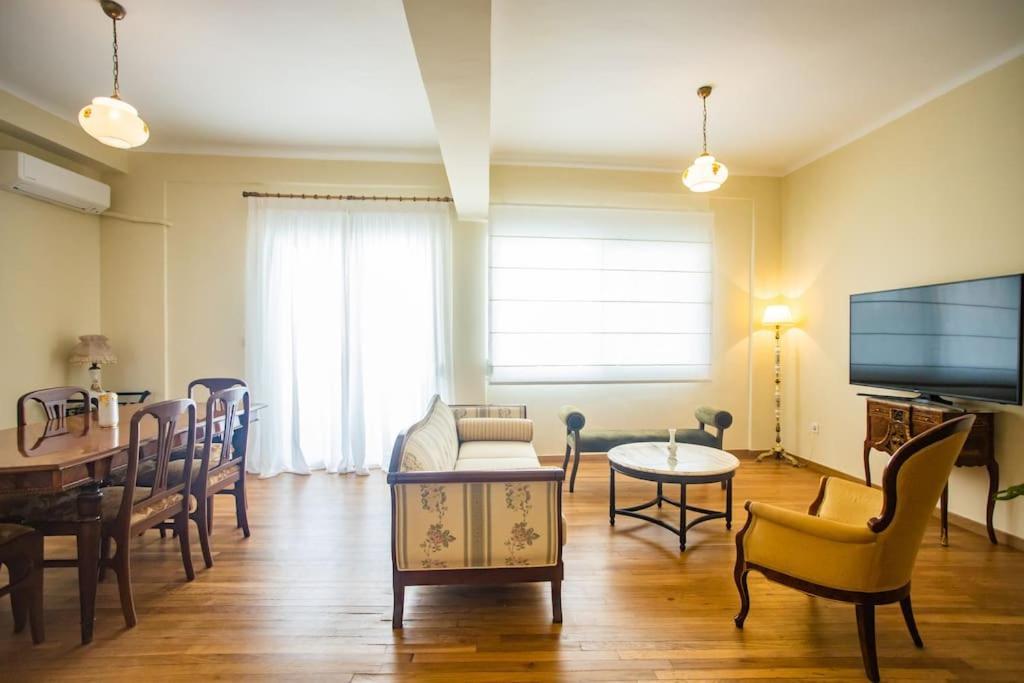 Plaka Vintage Apartment Athena Bagian luar foto